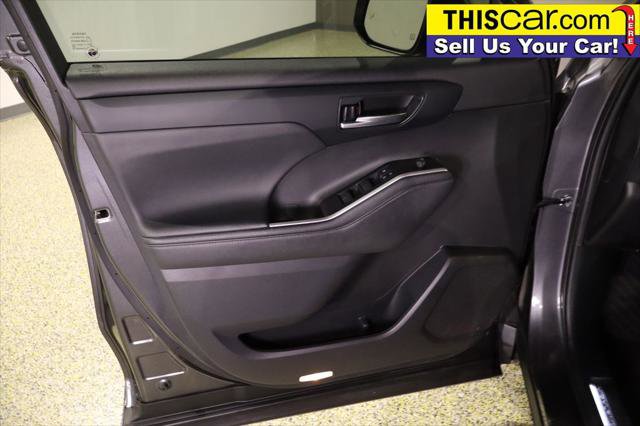 Used 2021 Toyota Highlander XSE image 31