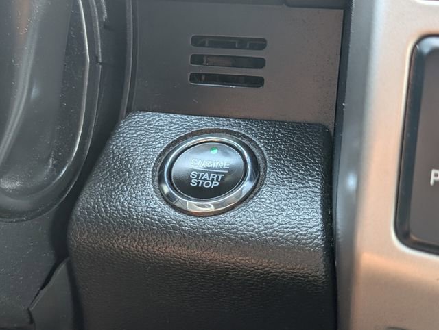 Used 2019 Ford F250 Lariat w/ Lariat Ultimate Package AWD/4WD image 26