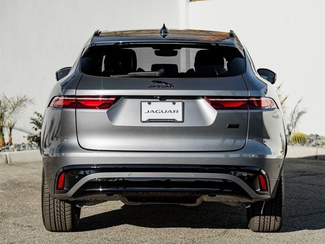 New 2026 Jaguar F-PACE R-Dynamic S image 8
