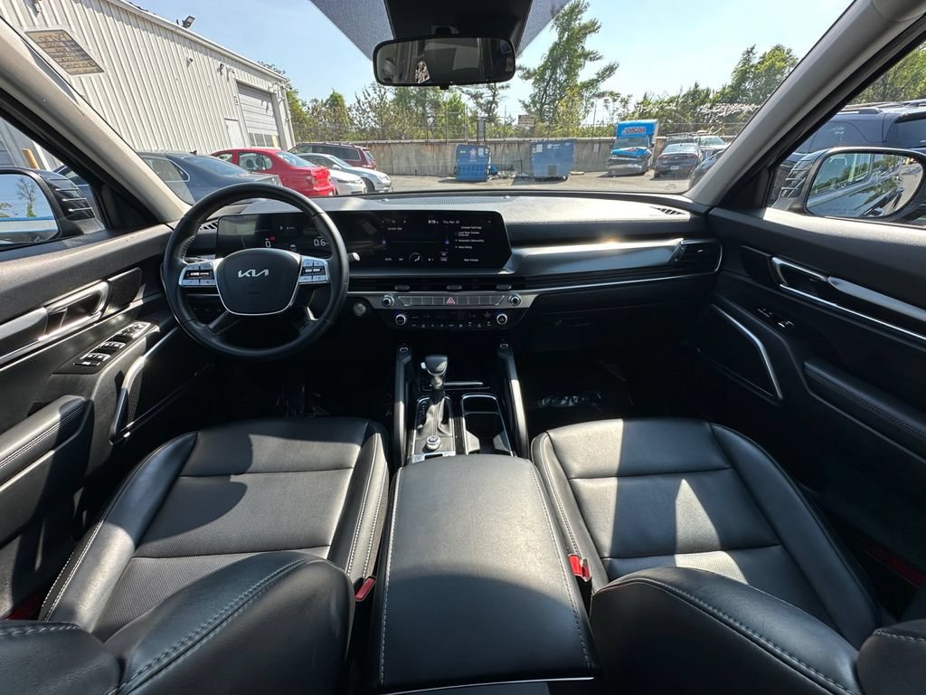 Used 2025 Kia Telluride S FWD image 24