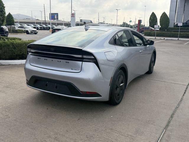 Used 2025 Toyota Prius Plug-In Hybrid FWD image 5
