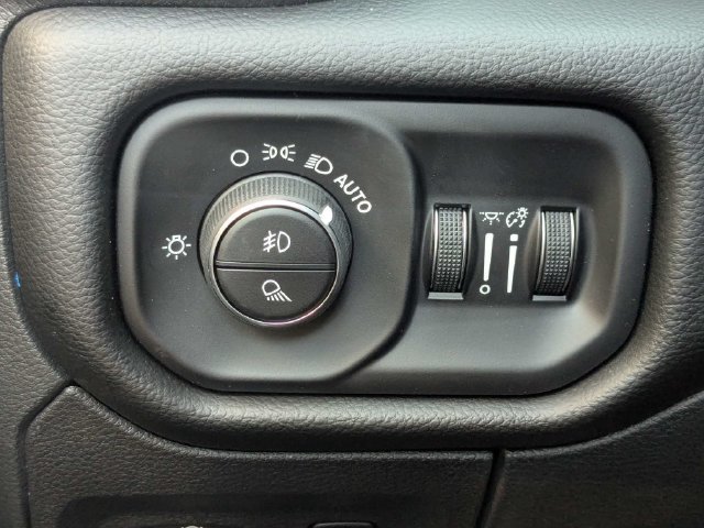 New 2026 RAM 1500 Laramie AWD/4WD image 25