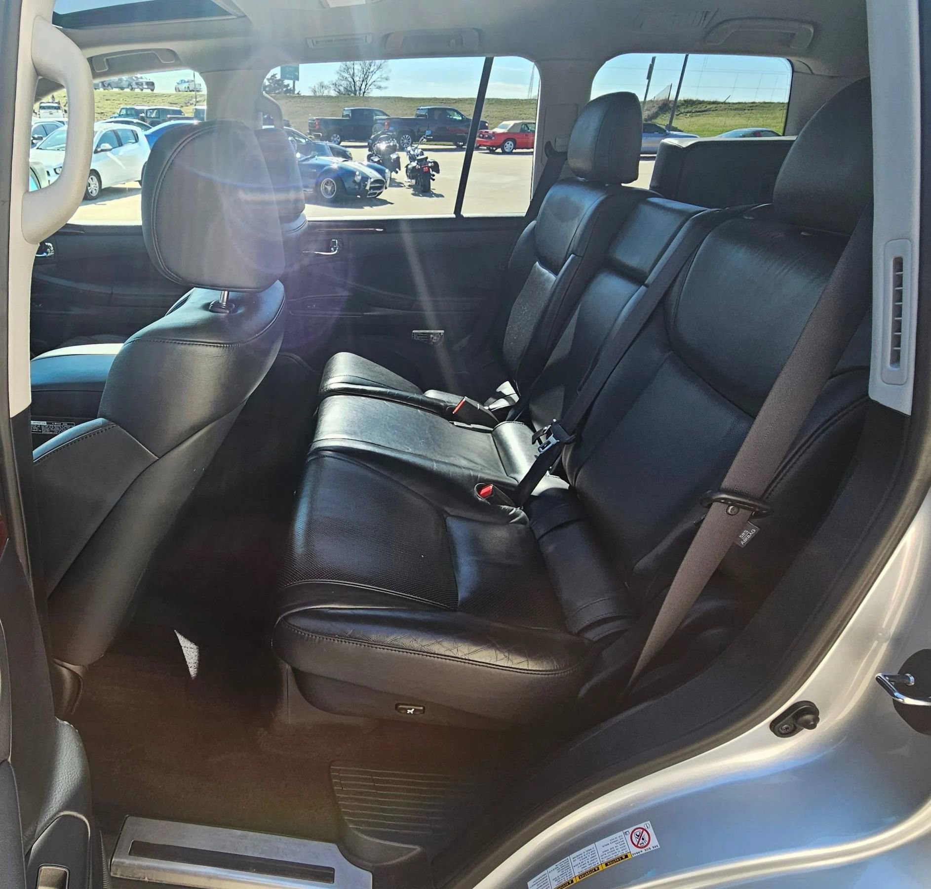 Used 2014 Lexus LX 570 4WD image 11