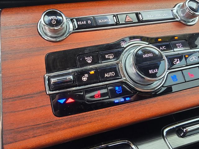 Used 2023 Lincoln Aviator Reserve w/ Equipment Group 201A RWD image 21