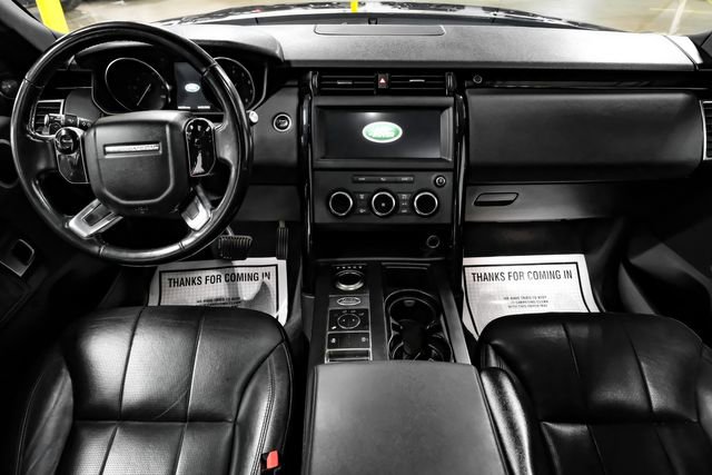 Used 2019 Land Rover Discovery SE image 20