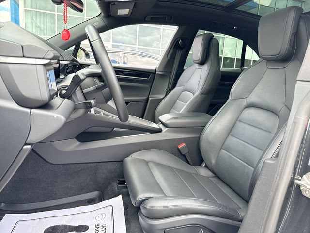 Used 2024 Porsche Macan 4 Electric AWD/4WD image 11
