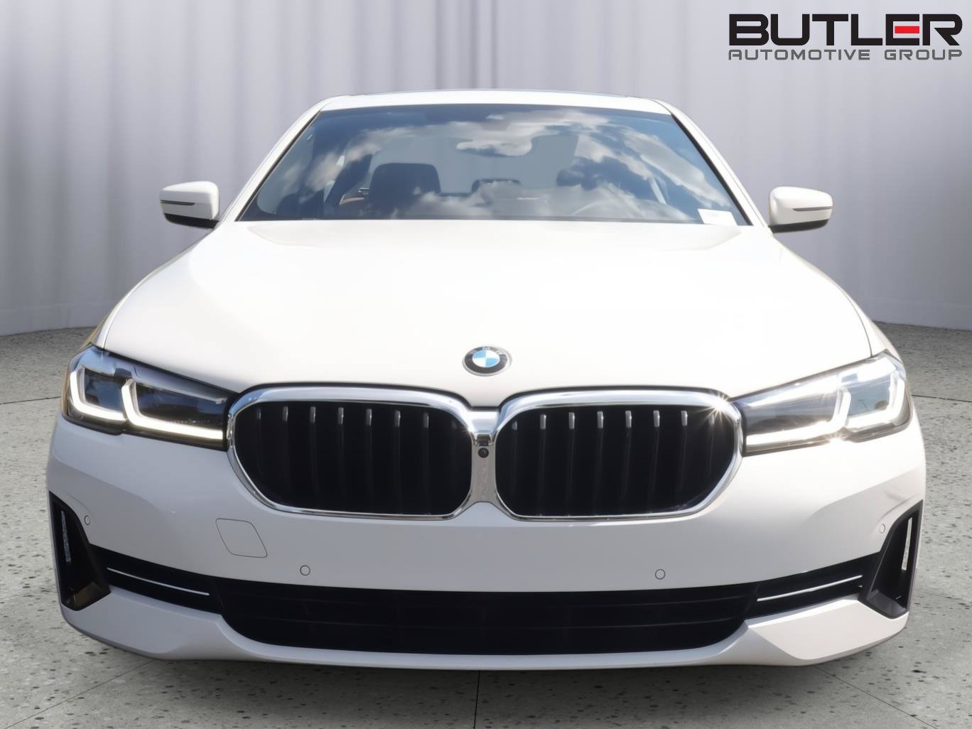 Used 2021 BMW 530i RWD image 2