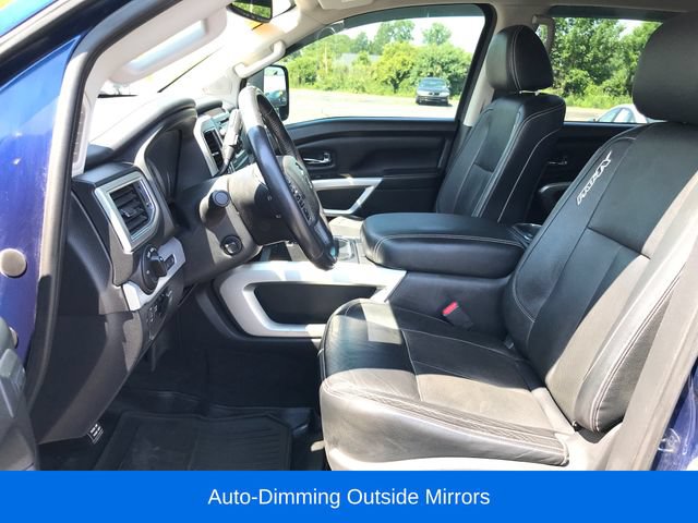 Used 2018 Nissan Titan PRO-4X w/ Pro-4x Convenience Package AWD/4WD image 17