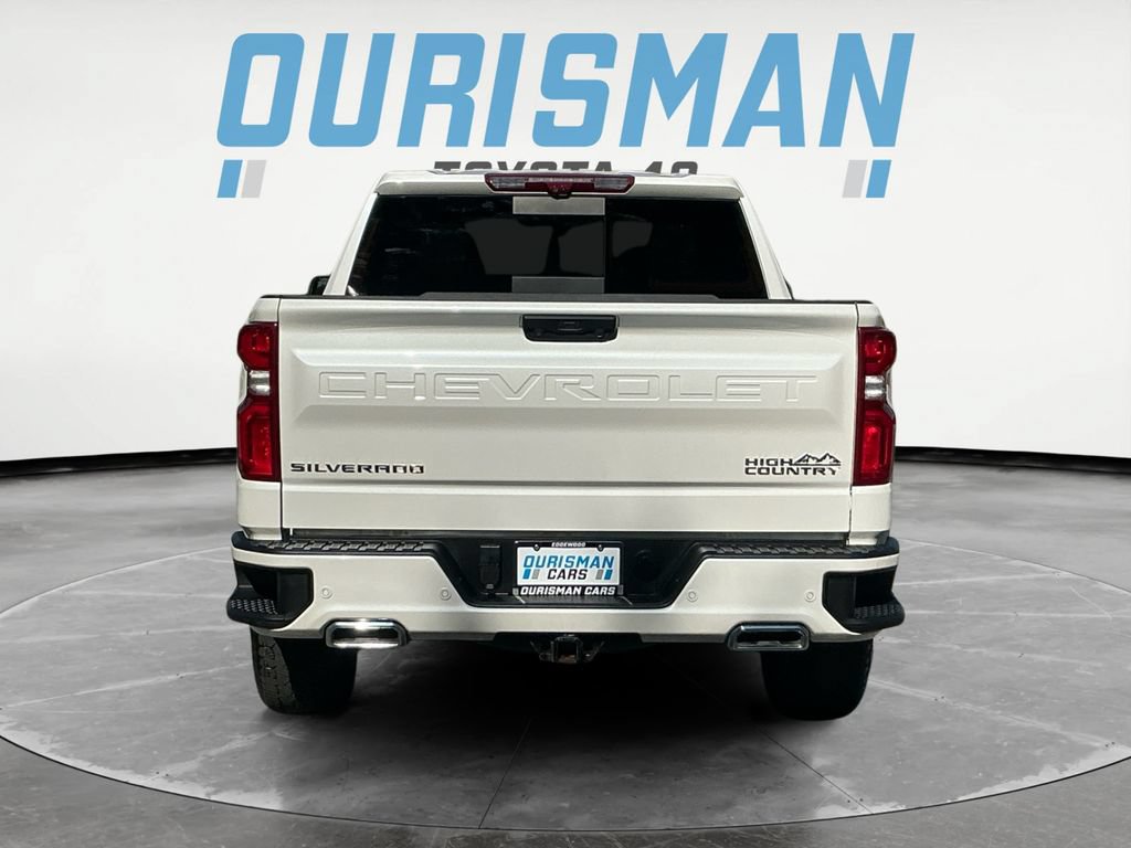 Used 2025 Chevrolet Silverado 1500 High Country w/ Technology Package AWD/4WD image 6