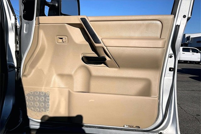 Used 2008 Nissan Titan LE w/ Tow Pkg image 24