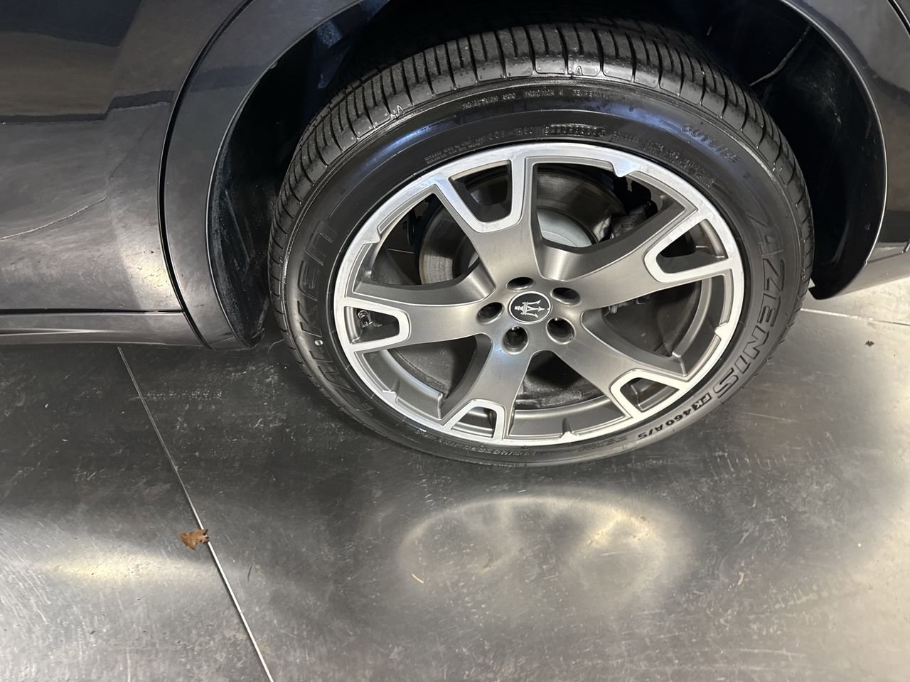 Used 2023 Maserati Levante Modena image 12
