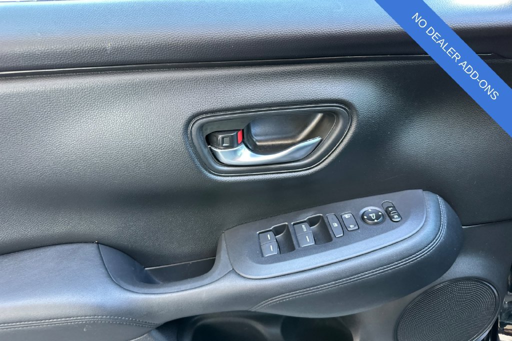 Used 2023 Honda HR-V LX image 11