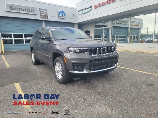 New 2025 Jeep Grand Cherokee L Laredo w/ Trailer Tow Package