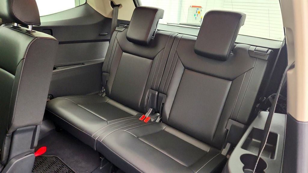 Used 2018 Volkswagen Atlas SE FWD image 21