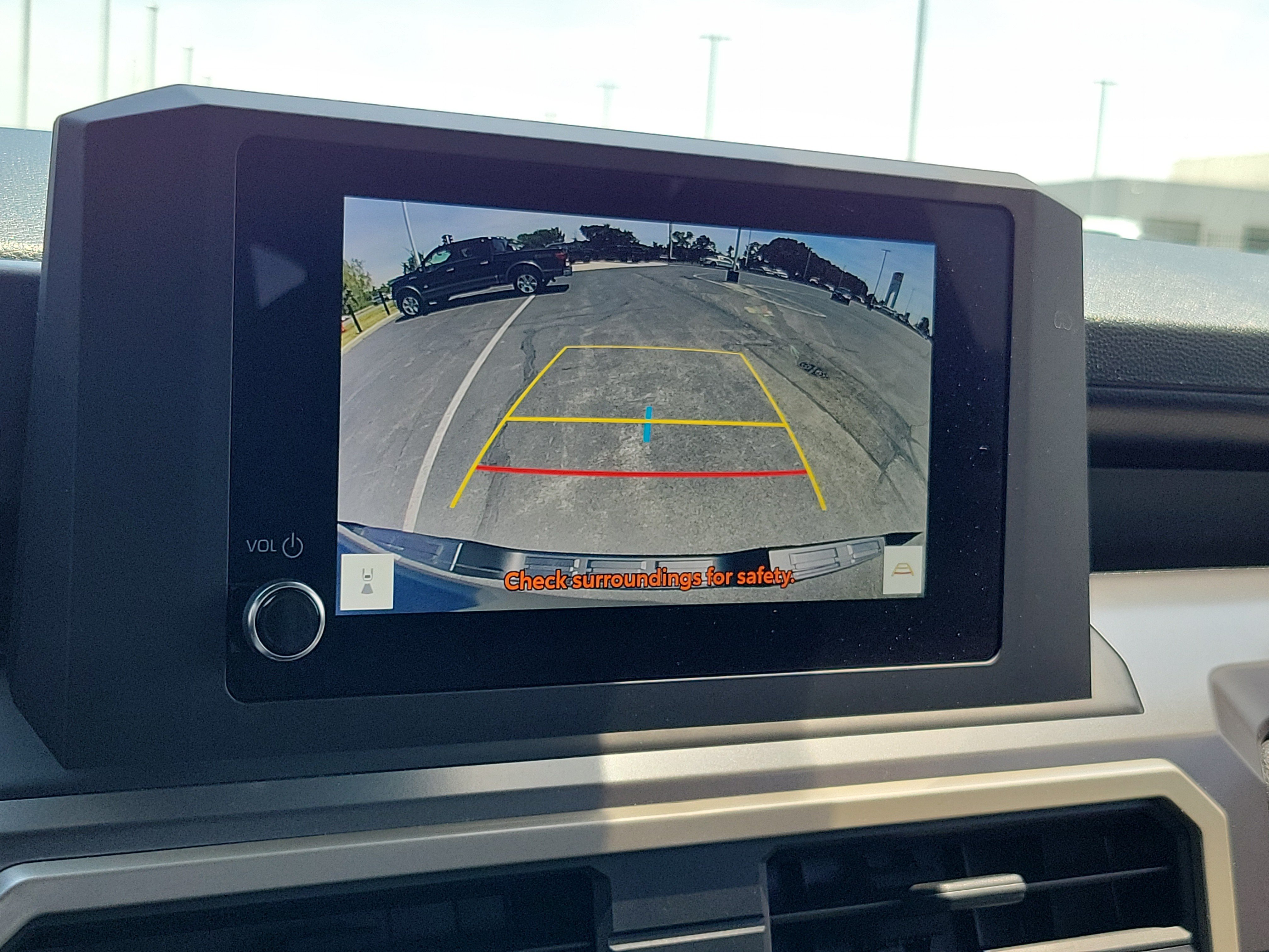 Certified 2025 Toyota Tacoma SR5 AWD/4WD image 27