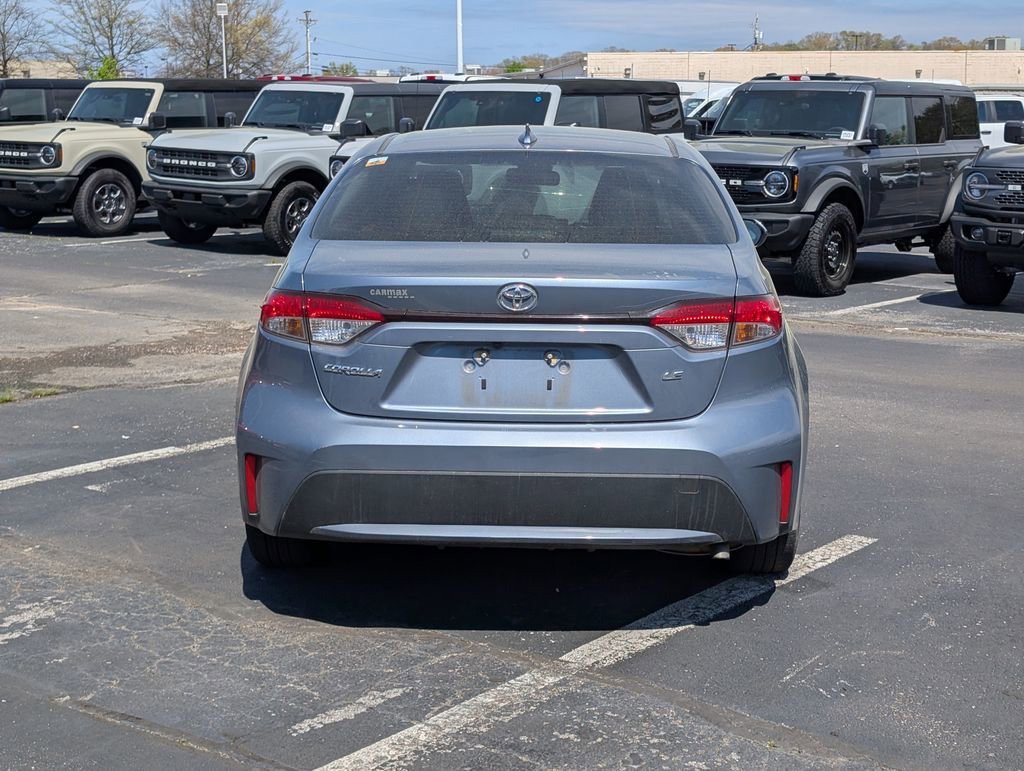 Used 2022 Toyota Corolla LE image 6