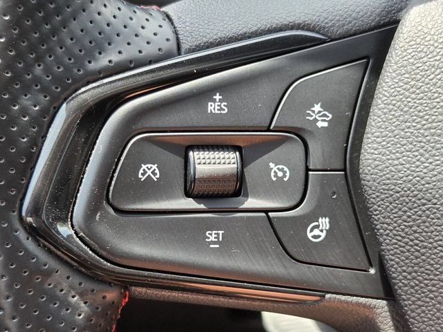 Certified 2024 Chevrolet Trax RS w/ Sunroof Package FWD image 23
