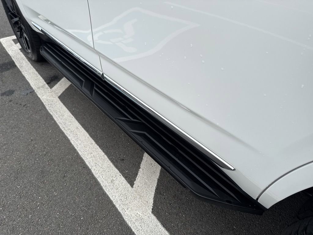 Used 2023 GMC Yukon SLT image 14