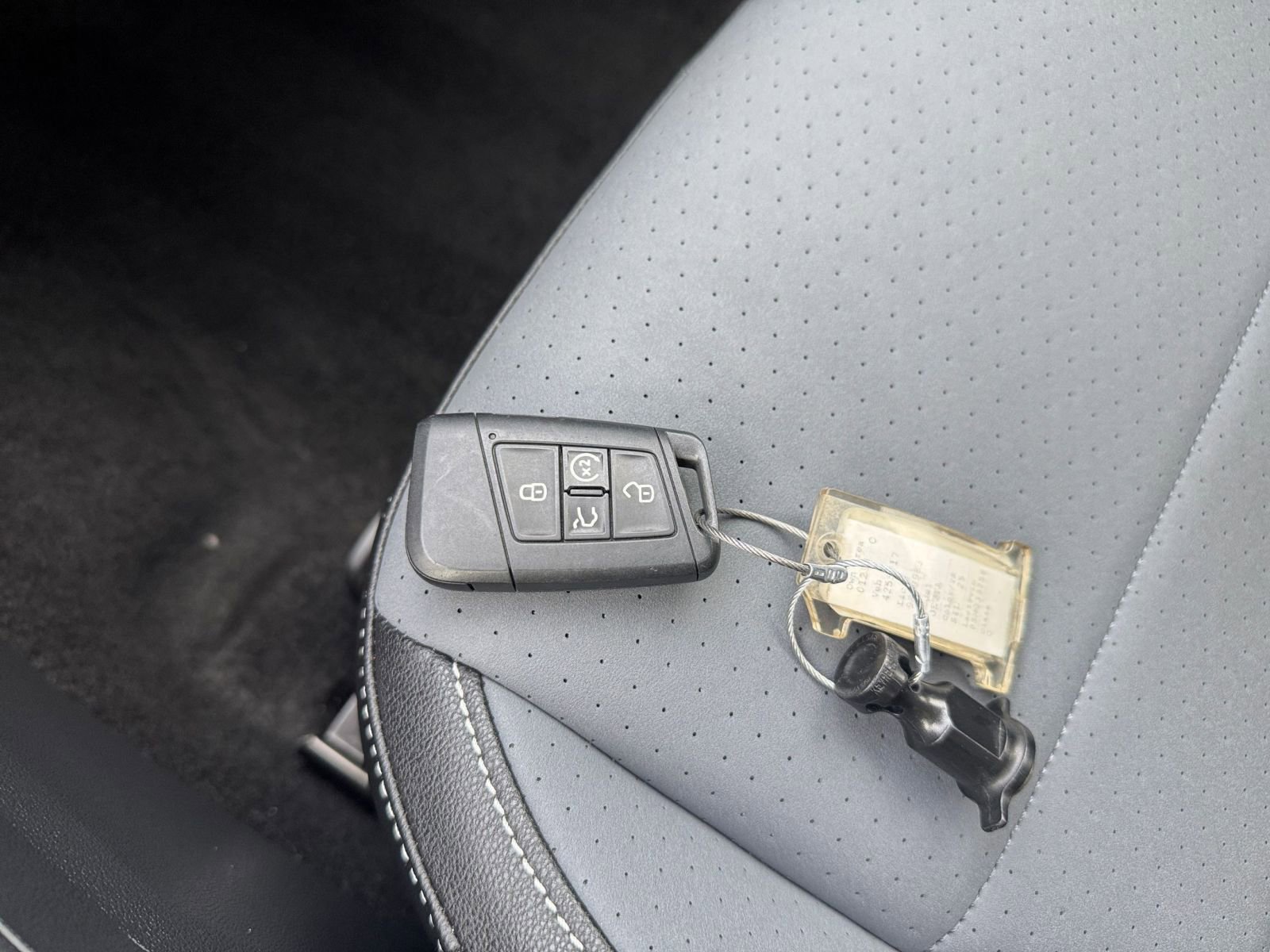 Used 2025 Volkswagen Jetta SE image 22