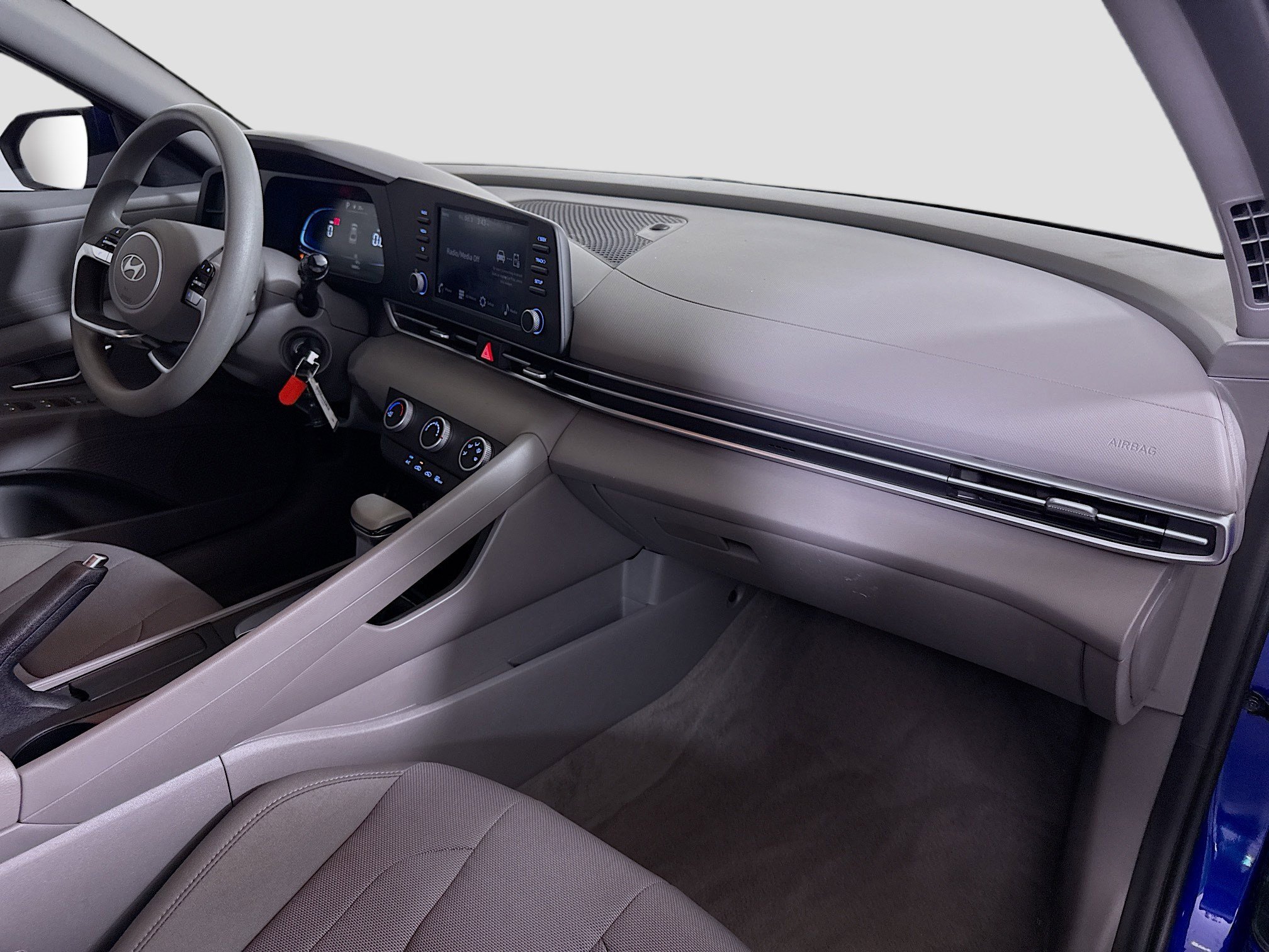 Used 2025 Hyundai Elantra SE image 29