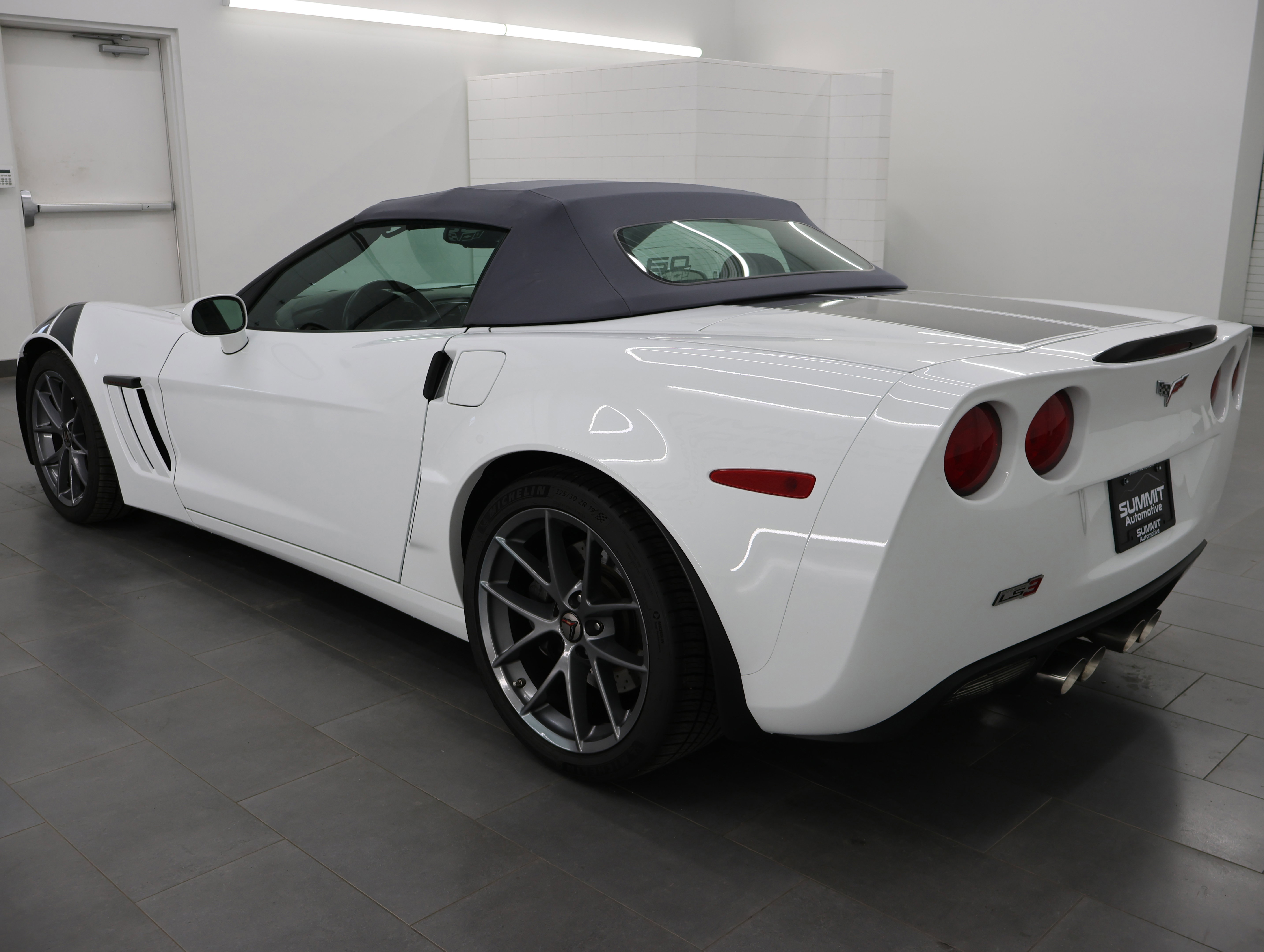Used 2013 Chevrolet Corvette Grand Sport w/ 4LT Preferred Equipment Group RWD image 63