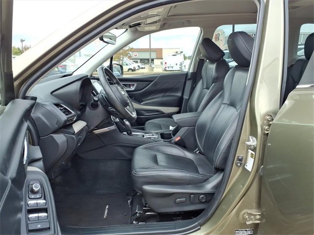 Used 2023 Subaru Forester Limited image 15