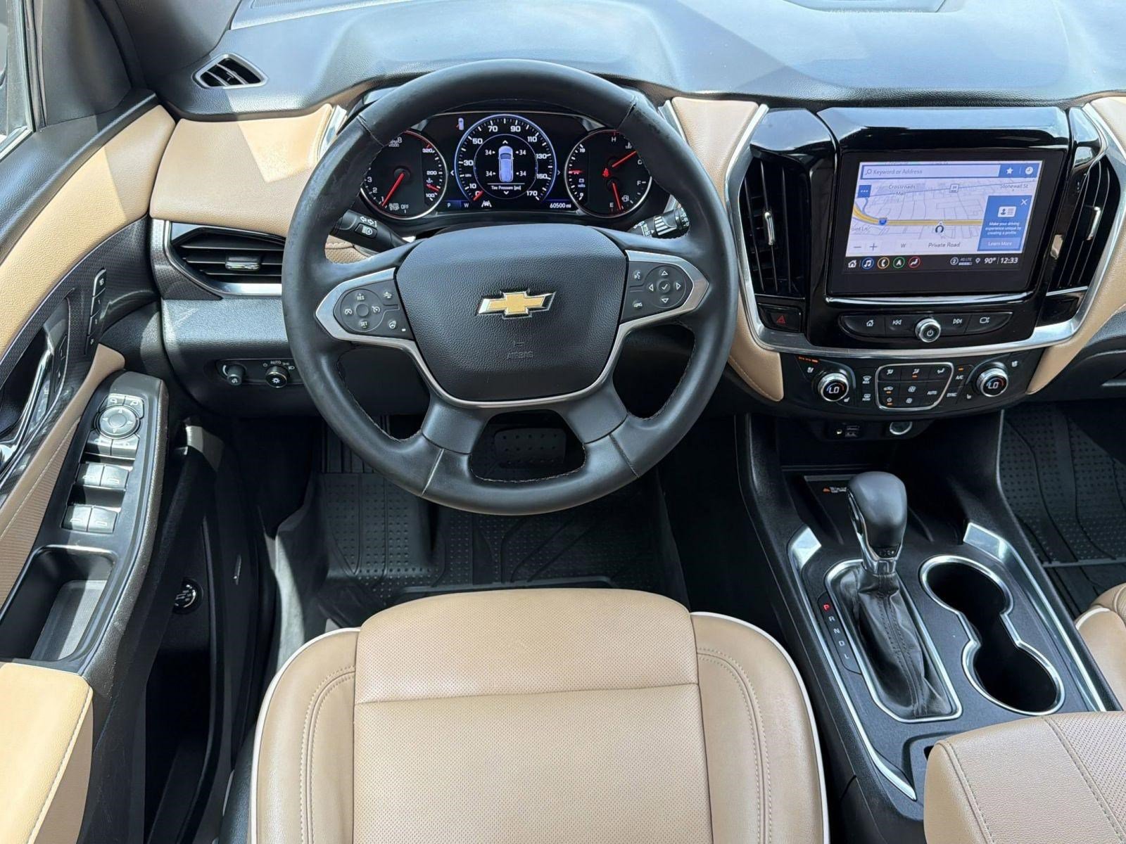Used 2023 Chevrolet Traverse Premier FWD image 28