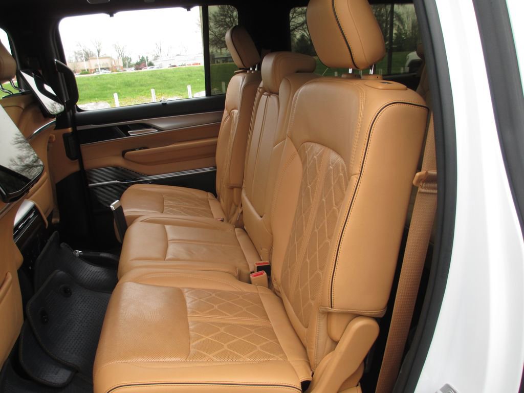 Used 2023 Jeep Grand Wagoneer L Series III w/ Rear Seat Video Group 1 image 23
