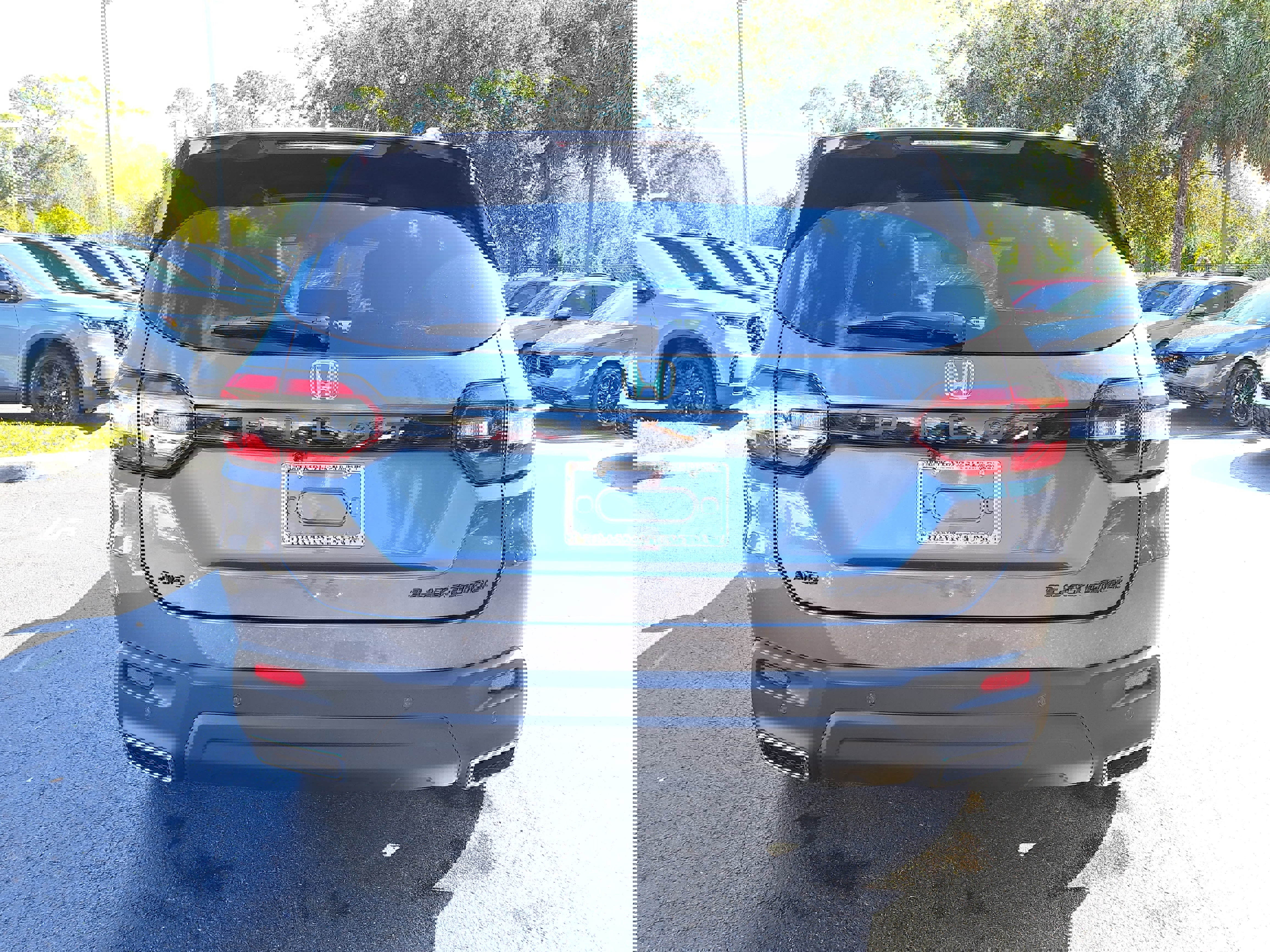 New 2025 Honda Pilot Black Edition image 5