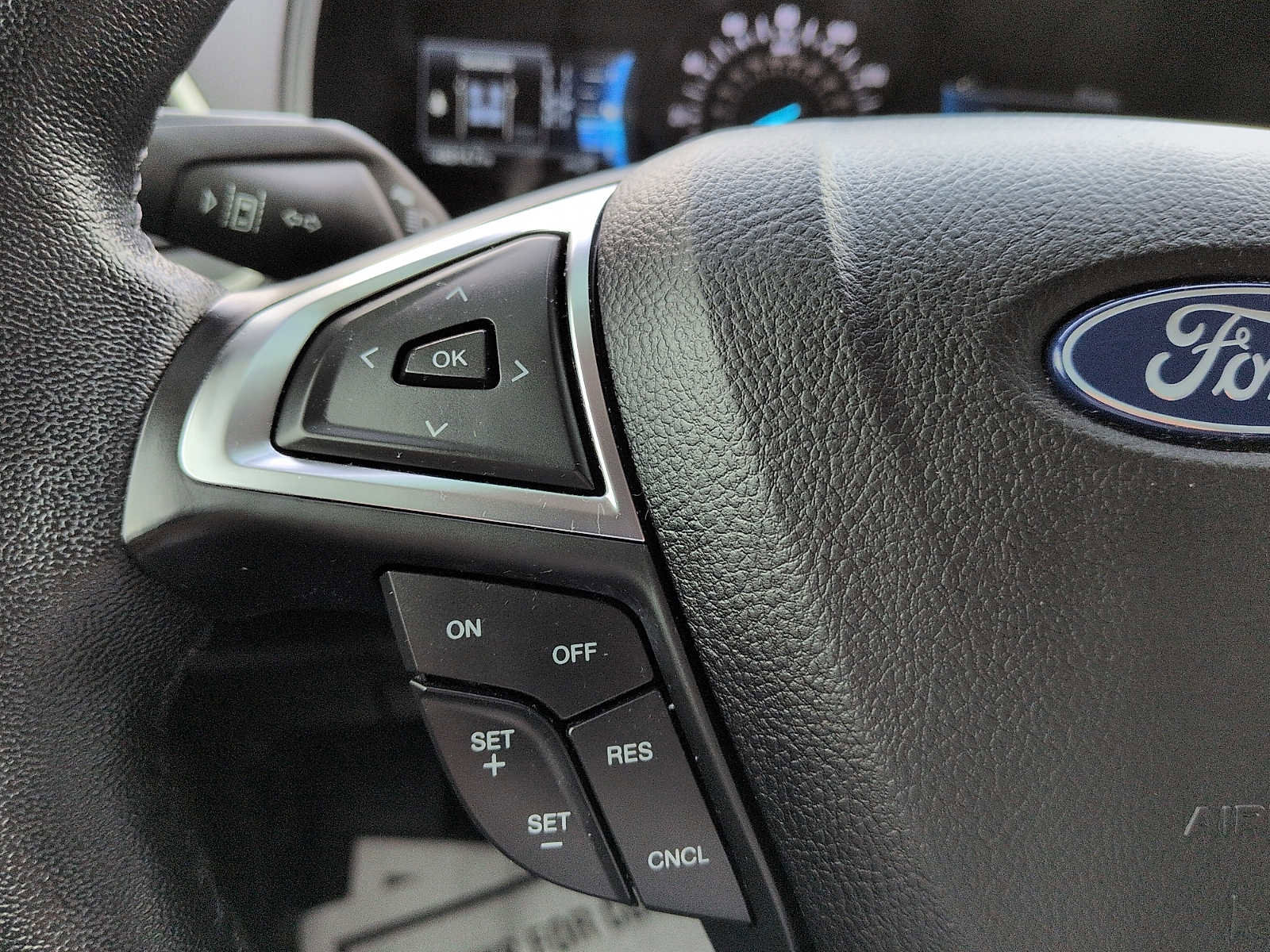 Used 2022 Ford Edge SEL w/ Convenience Package AWD/4WD image 17