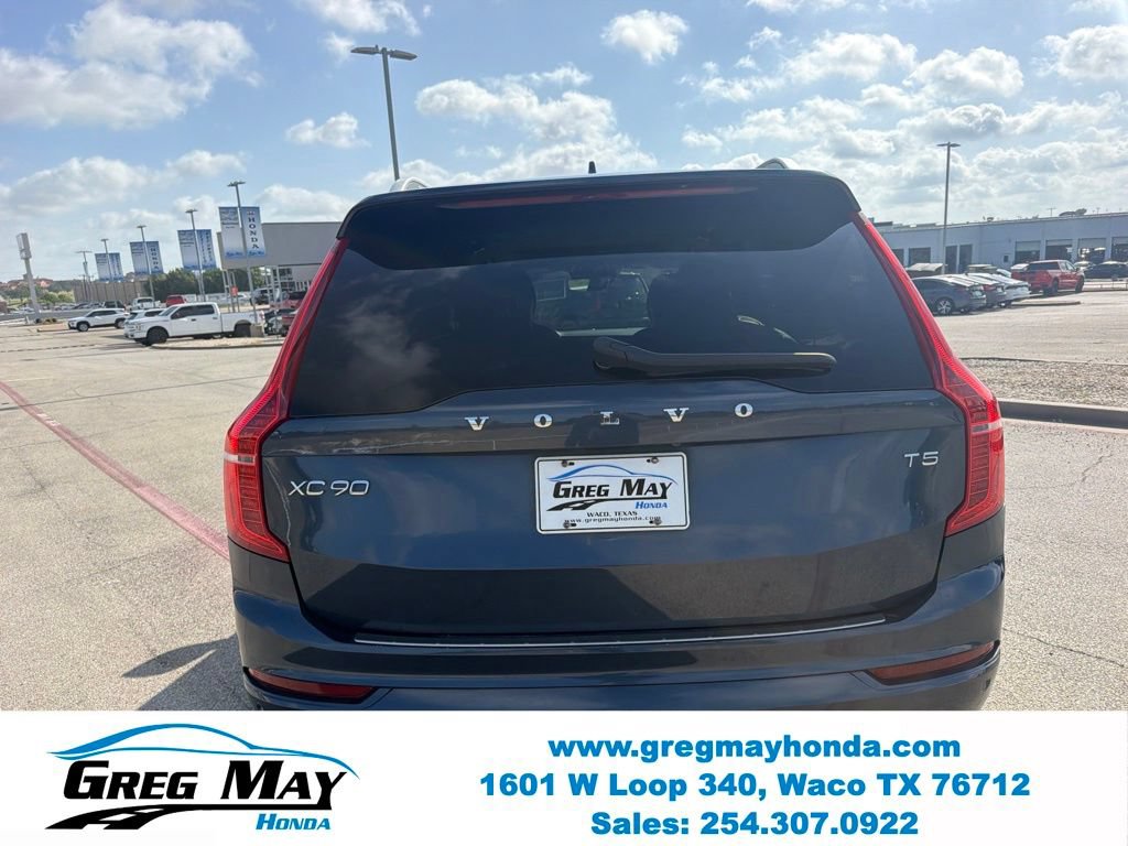 Used 2019 Volvo XC90 T5 Momentum w/ Protection Package Premier FWD image 4