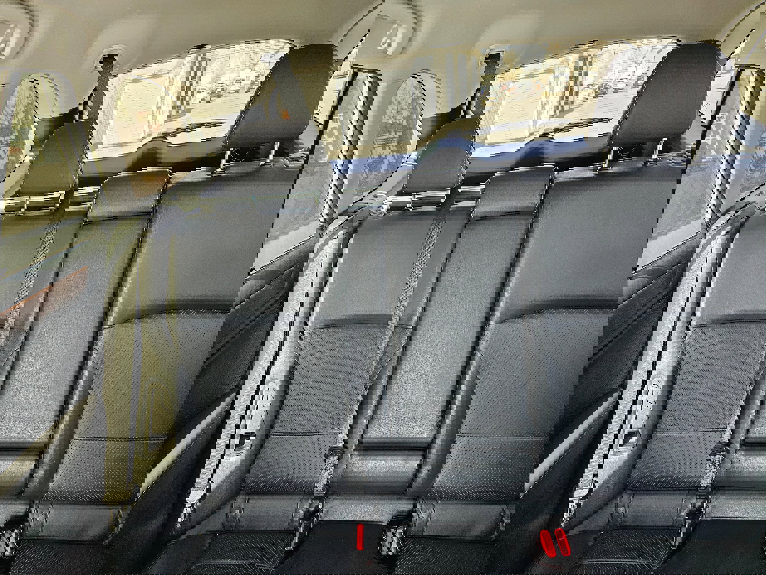 Used 2015 Subaru Outback 3.6R Limited image 16