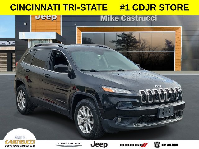 Used 2017 Jeep Cherokee Latitude AWD/4WD image 1