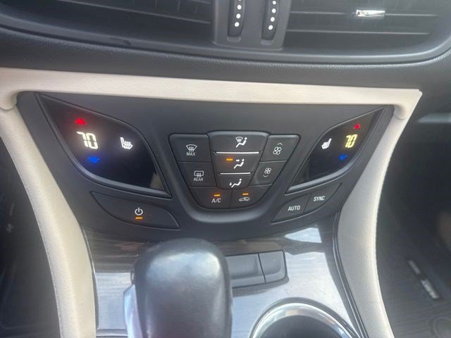 Used 2020 Buick Envision Essence w/ Experience Buick Package FWD image 18