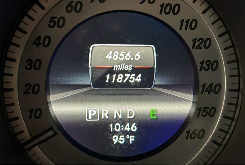 Used 2013 Mercedes-Benz C 250 Sedan image 19