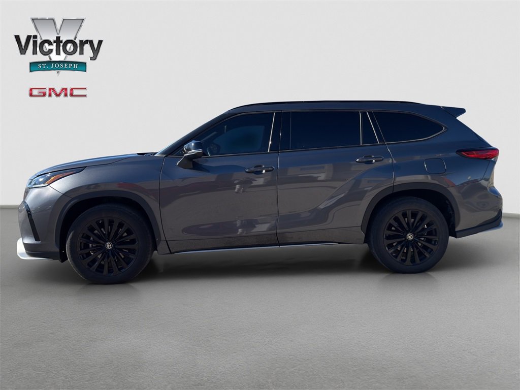 Used 2023 Toyota Highlander L image 4