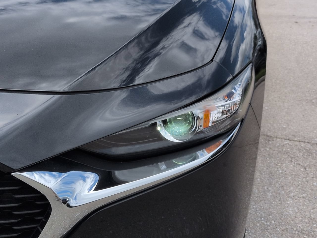 Used 2021 MAZDA MAZDA3 s FWD image 10