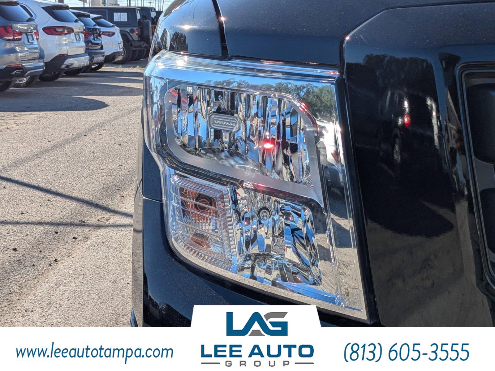 Used 2023 Nissan Titan SV image 9