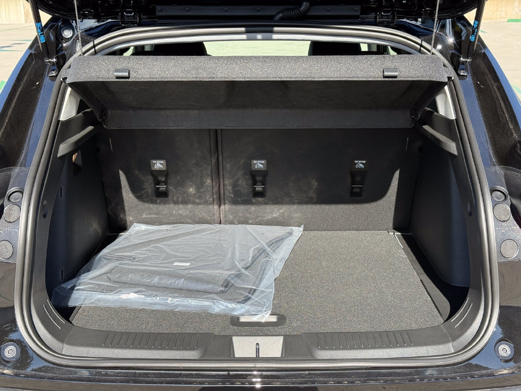 New 2026 Chevrolet Trax LT w/ Driver Confidence Package FWD image 8