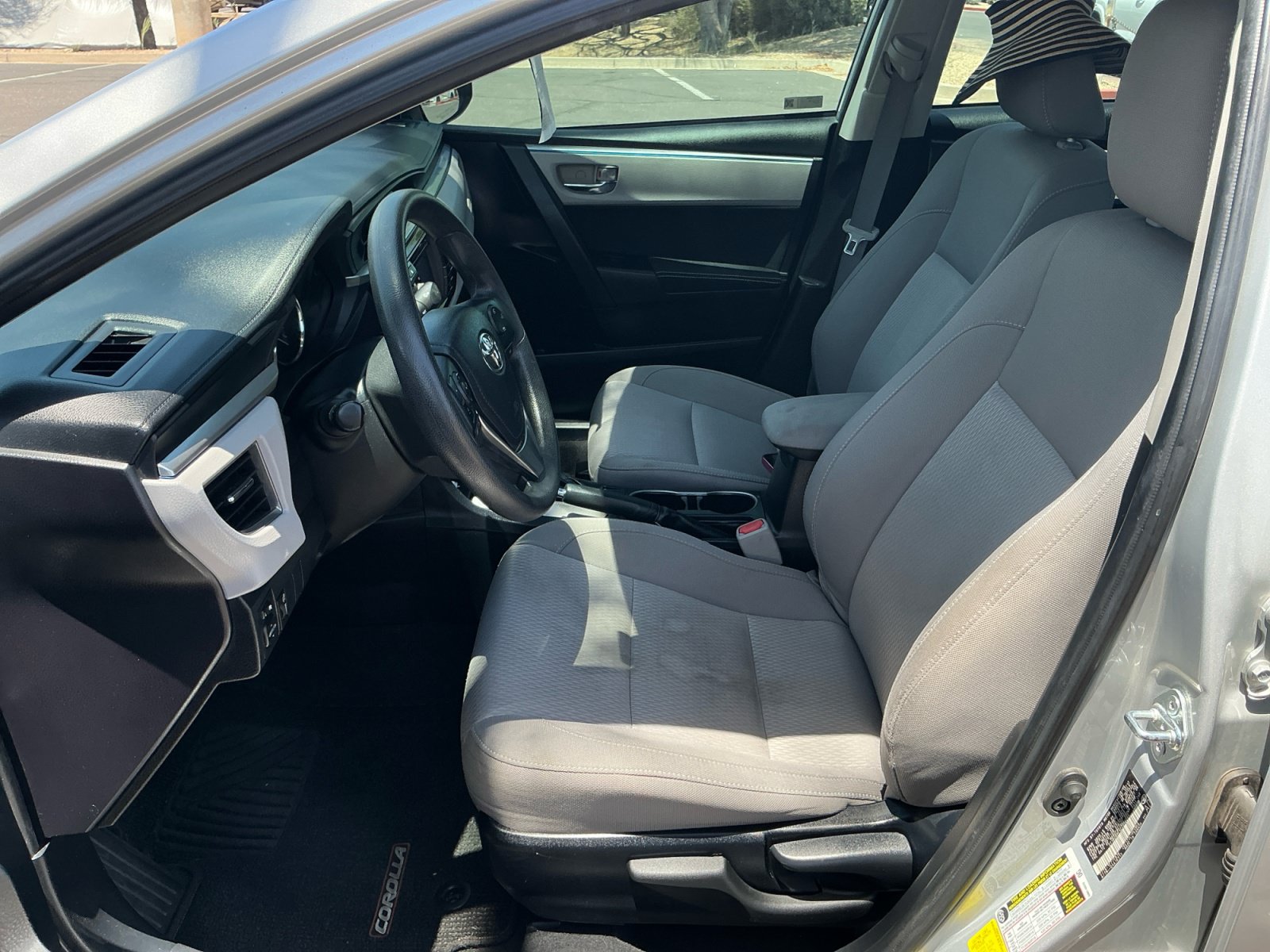Used 2014 Toyota Corolla LE FWD image 14