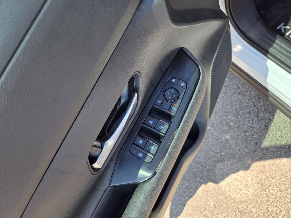New 2027 Nissan Kicks SV w/ Cold Weather Package FWD image 16