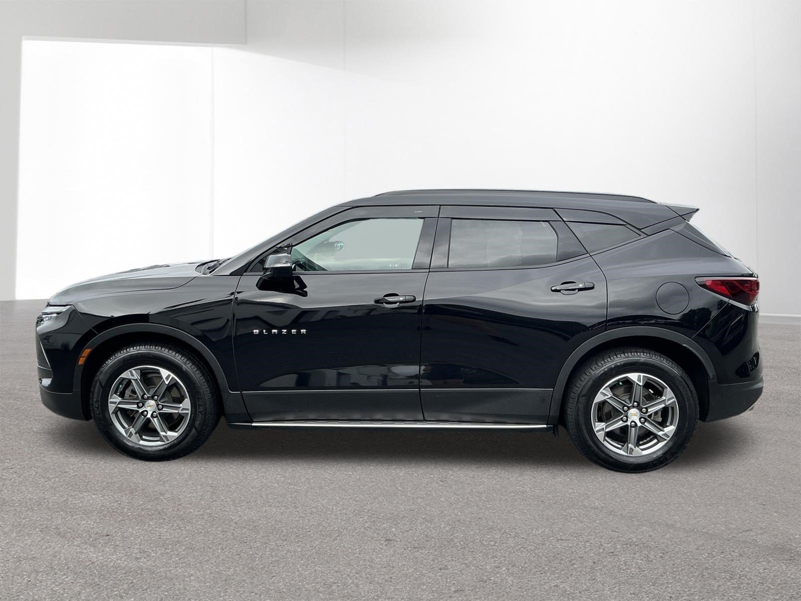 Used 2024 Chevrolet Blazer LT AWD/4WD image 6