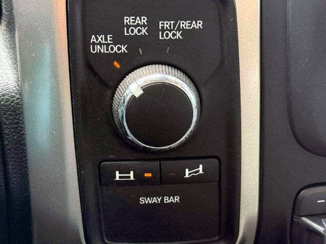 Used 2015 RAM 2500 Power Wagon w/ Comfort Group AWD/4WD image 28