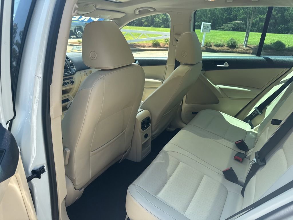 Used 2015 Volkswagen Tiguan SEL image 20
