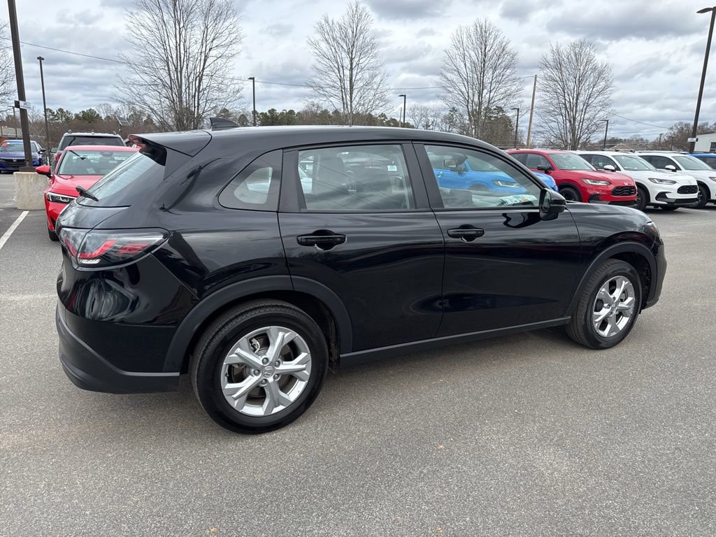 Used 2025 Honda HR-V LX image 9