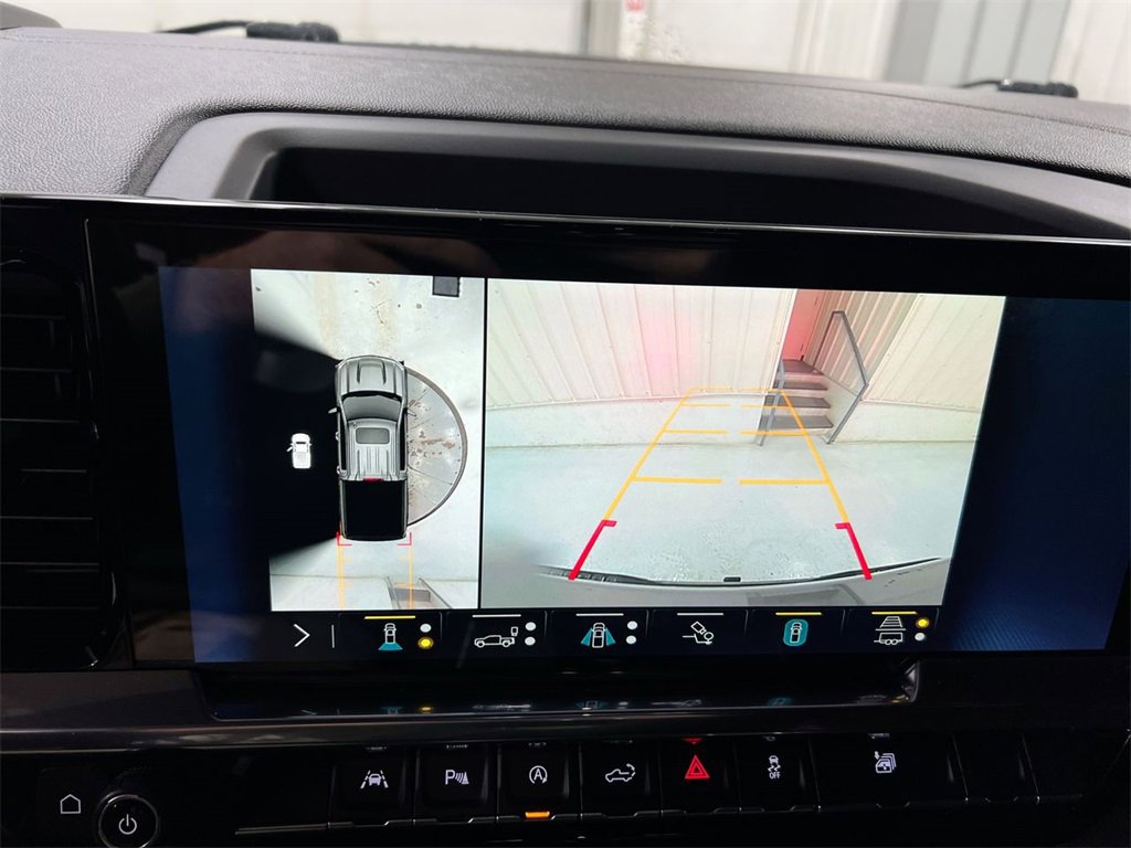 Used 2023 Chevrolet Silverado 1500 High Country image 16