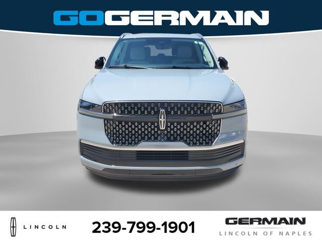 New 2026 Lincoln Navigator L Reserve AWD/4WD image 3