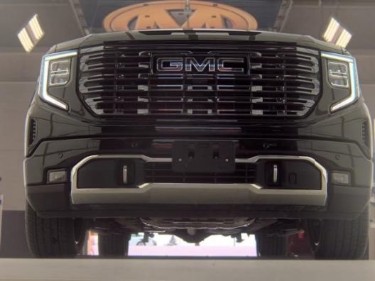 Used 2025 GMC Sierra 1500 Denali Ultimate AWD/4WD image 2
