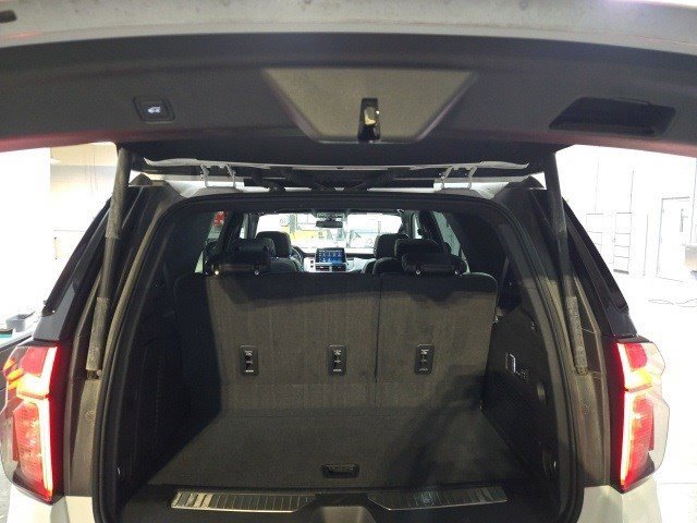 Used 2022 Chevrolet Tahoe Z71 w/ Z71 Off-Road Package image 6