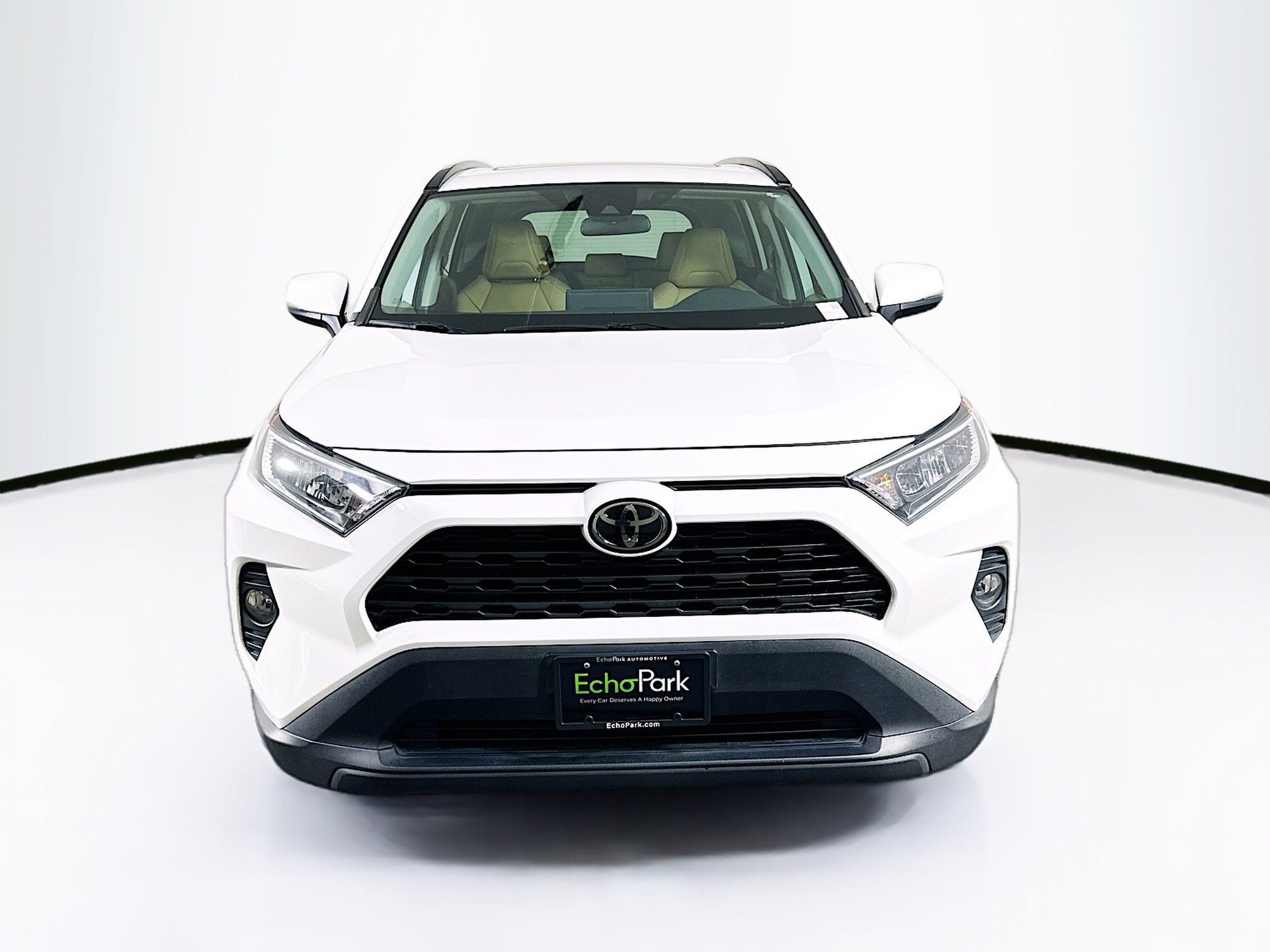Used 2019 Toyota RAV4 XLE Premium FWD image 2